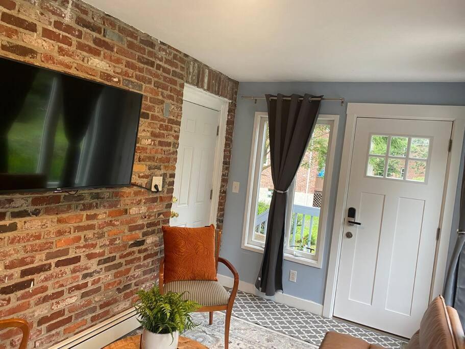 Unique & Peaceful Boston Home Luaran gambar