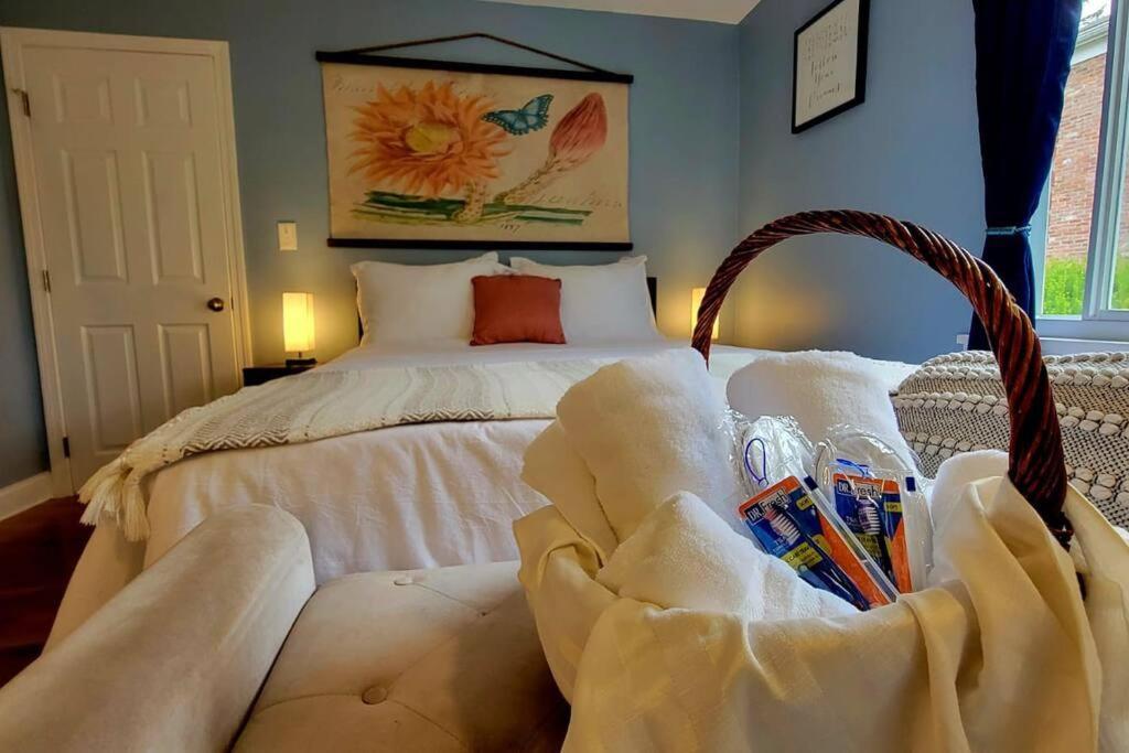 Unique & Peaceful Boston Home Luaran gambar