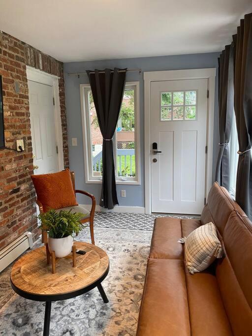 Unique & Peaceful Boston Home Luaran gambar