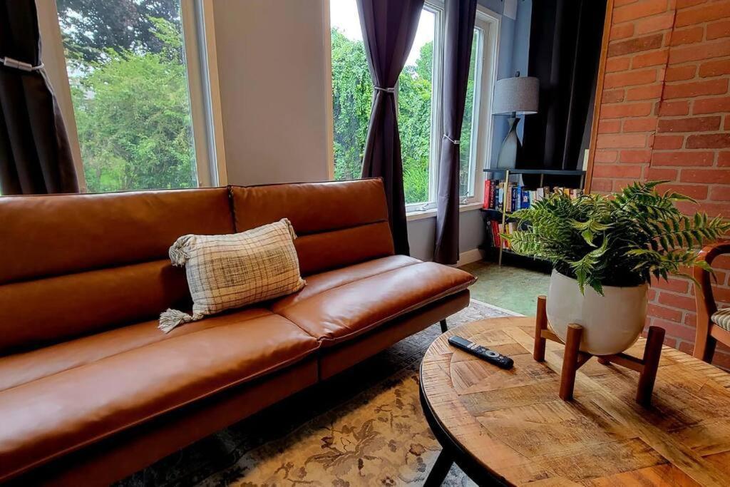 Unique & Peaceful Boston Home Luaran gambar