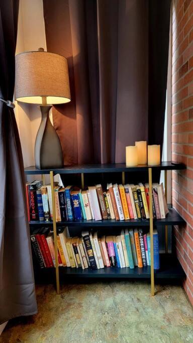 Unique & Peaceful Boston Home Luaran gambar