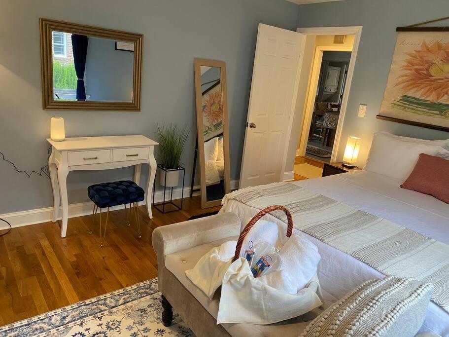 Unique & Peaceful Boston Home Luaran gambar