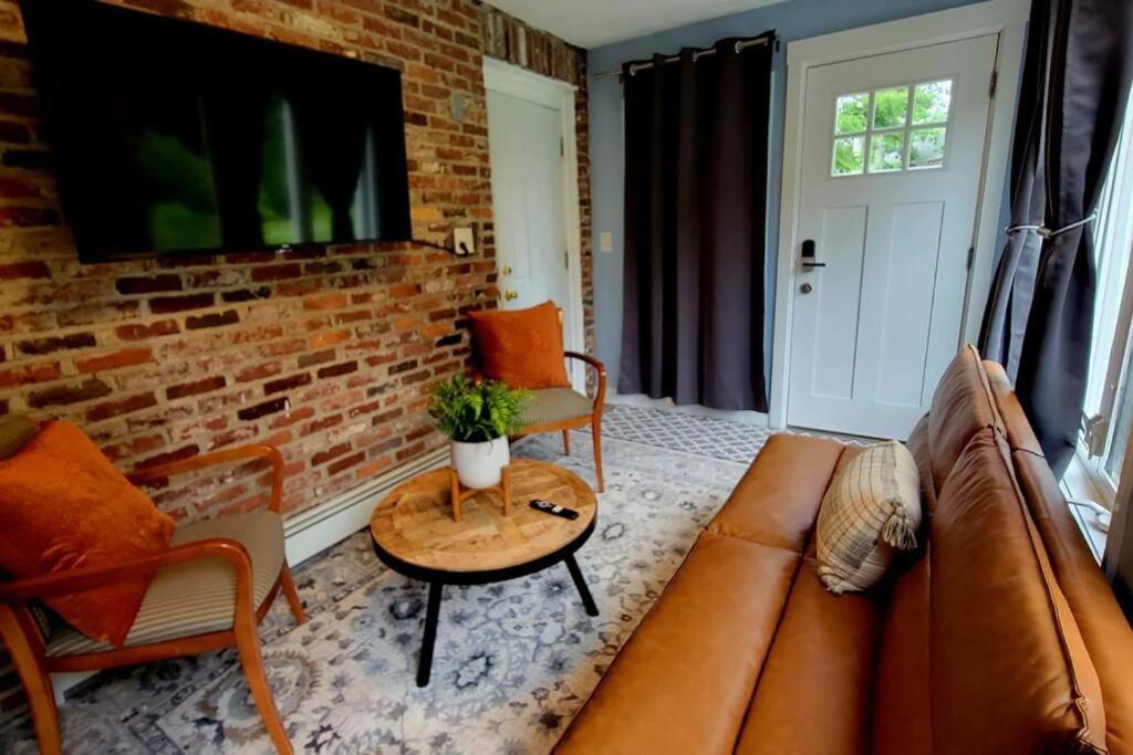 Unique & Peaceful Boston Home Luaran gambar
